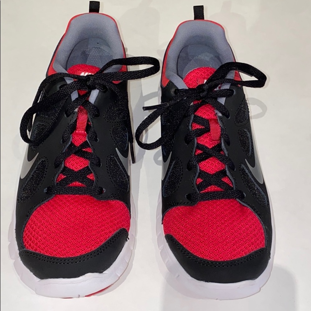 NIKE brand new size 3 boys